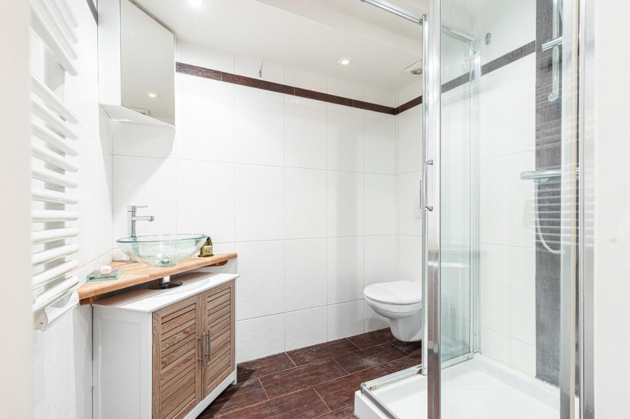 Apartamento Atypical Cozy 1 Bdr Old Town Niza Exterior foto
